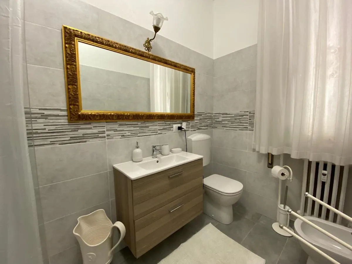 Rene House Apartment Ferrara 0*,